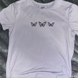 Super adorable purple butterfly crop top!💜🦋